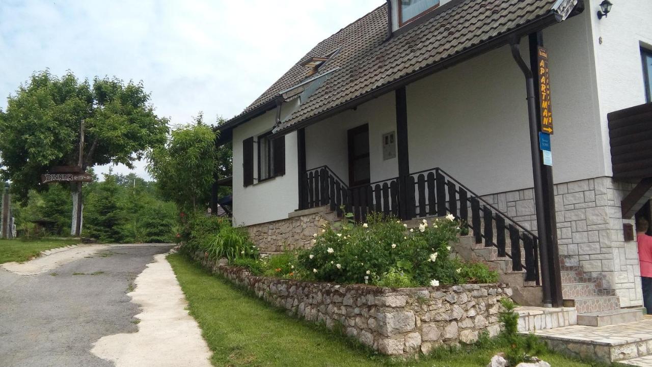 Apartment And Rooms Nevenka Poljanak Eksteriør billede